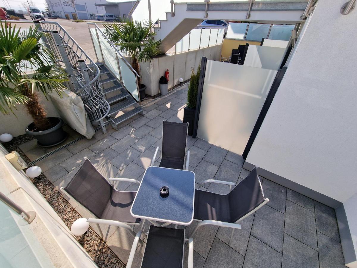 Kern Apartments Rust Bagian luar foto