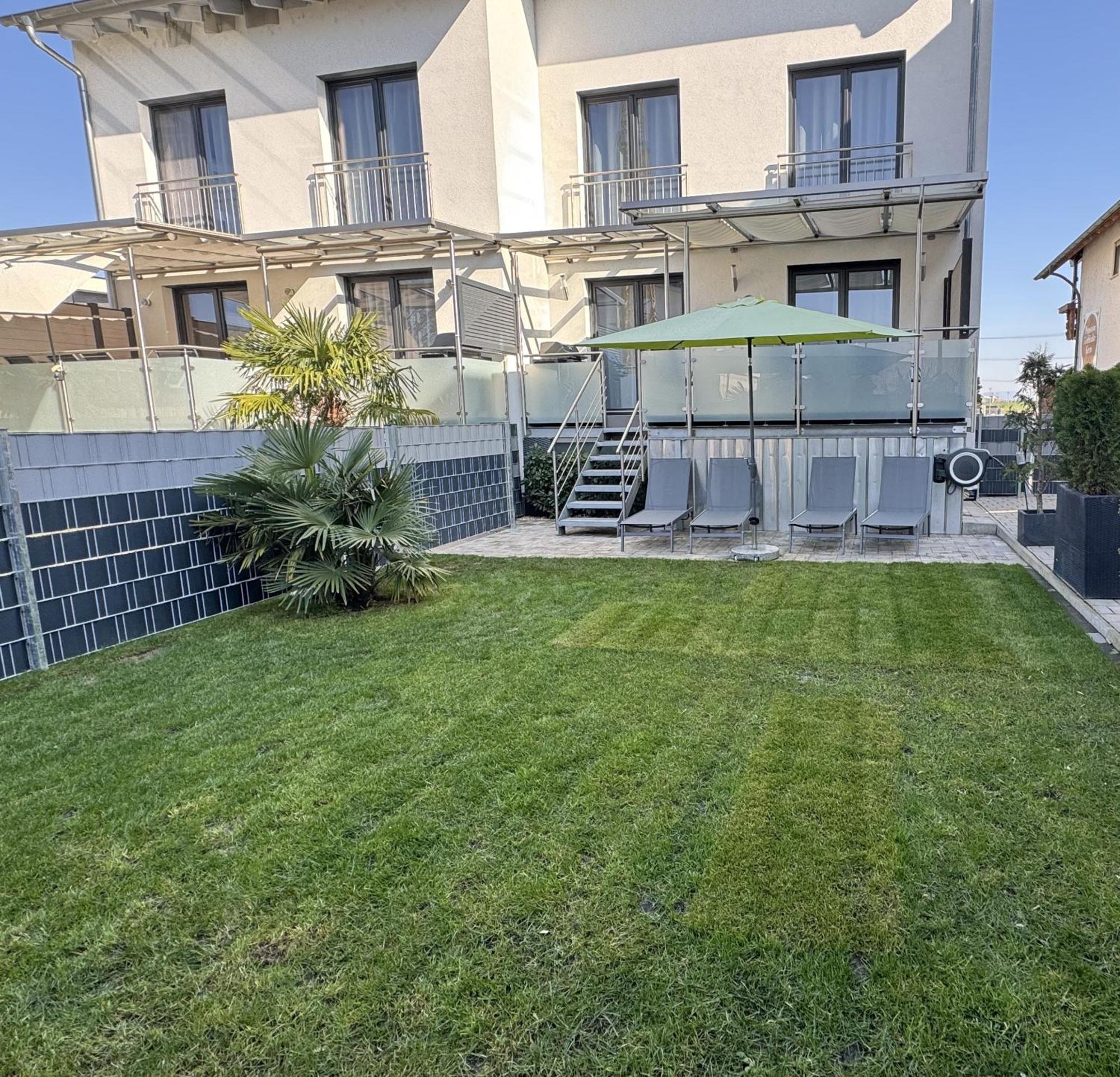 Kern Apartments Rust Bagian luar foto